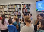 Mili goście w bibliotece  z Polnej koło Stróż